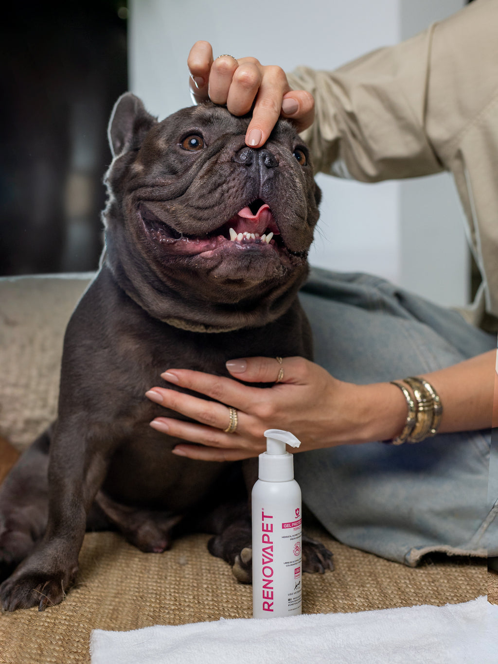 Cuidado tópico que restaura y suaviza | Renovapet Gel Protector Tópico Ultra Care 250 gr. Reg. ICA 11530-CV